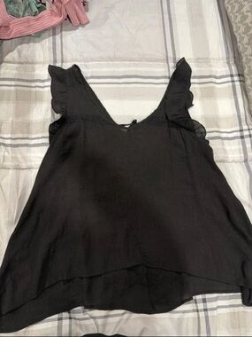 Black Women’s Ruffle Sleeve V-Neck Tank Top